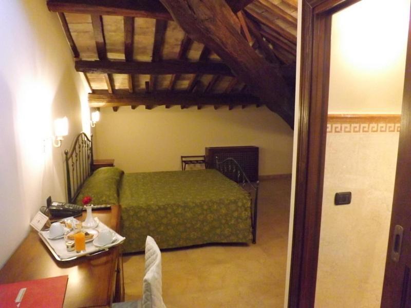 Hotel Relais Il Postiglione - Antica Posta Dei Chigi Campagnano Di Roma Zimmer foto